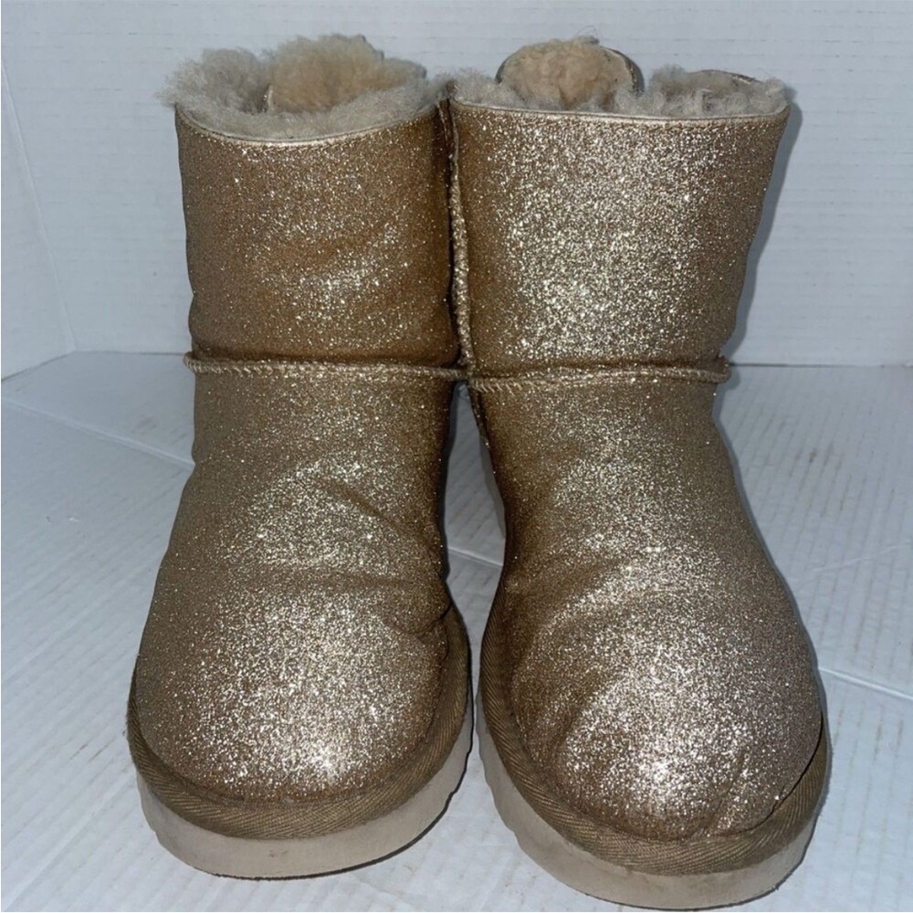UGG Boots Women's Size 9 Gold Classic Short Bows Sparkle Shearling Mini Bailey